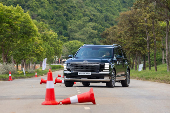 Hyundai Thành Công xoay trục