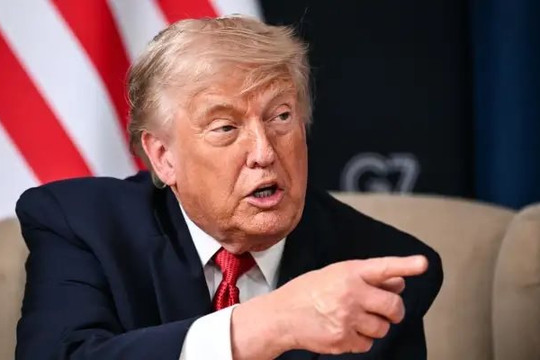 Ông Trump dọa đánh thuế 50% với ô tô và thép Canada