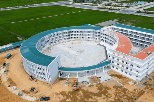 Ngôi trường công 200 tỷ đồng sắp hoàn thành tại “đất học” có 3,47 triệu dân: Kiến trúc vòng cung độc đáo, quy mô hơn 2.000 học sinh
