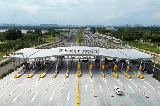Đỉnh cao xây dựng Trung Quốc: Tung cỗ máy đào hầm kỷ lục thế giới, chính thức thông xe siêu hầm 2 tầng xuyên con sông dài thứ 2 đất nước