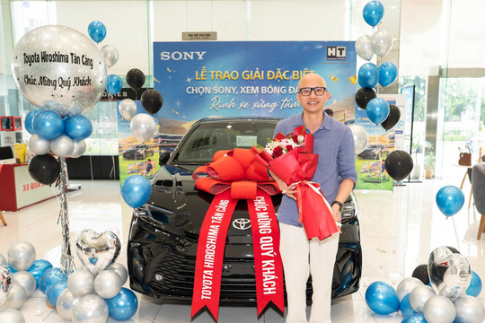 Mua TV giá 78 triệu, người đàn ông trúng chiếc Toyota Camry 1,2 tỷ đồng