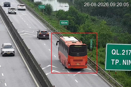 Phó Thủ tướng Thường trực Chính phủ Phạm Gia Túc yêu cầu rà soát, đánh giá kỹ quy định về khoảng cách an toàn trên cao tốc