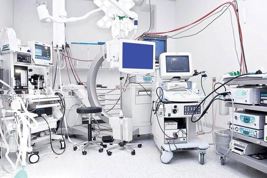 Công ty Việt Mỹ liên quan vụ Thứ trưởng Bộ Y tế bị khởi tố: Gần 20 năm trúng loạt gói thầu trăm tỷ 