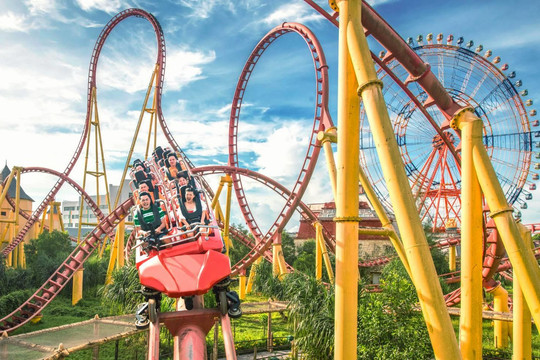 Ông Phạm Nhật Vượng sắp xây 2 VinWonders rộng gấp 4 lần Disneyland Park tại Paris, nhưng chưa phải trả tiền đầu tư ngay