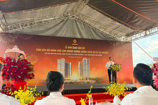 Một ông lớn BĐS tặng hàng loạt căn hộ cho nhân viên ngay dịp 2/9 vừa qua... trong thư tuyển dụng còn có lời mời hấp dẫn làm đủ từ 7 năm được xét tặng nhà