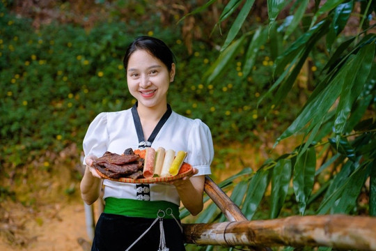 Trước khi biến mất khỏi MXH, Huyền Huho từng đứng sau hệ sinh thái 'khủng': Bán thịt trâu gác bếp, dầu gội, đồ ăn vặt… thu 60 tỷ đồng/năm