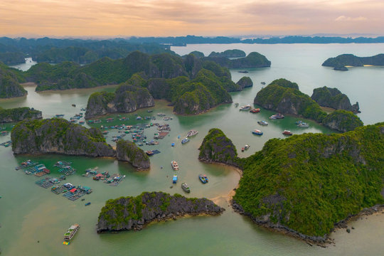Một hòn đảo của Việt Nam lọt top 8 hòn đảo tuyệt vời nhất Đông Nam Á, nơi Sun Group đang làm khu đô thị 12.500 tỷ đồng và sở hữu một công trình giữa biển lập kỷ lục thế giới ngay ngày khai trương