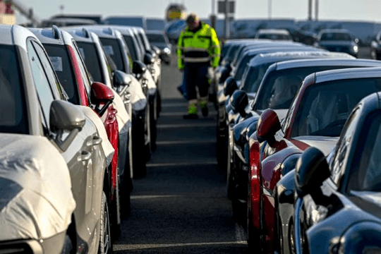 Chưa từng có: Huyền thoại xe hơi một thời Volkswagen sắp cắt giảm 50.000 lao động, loại bỏ một nửa danh mục xe, 4 nhà máy khổng lồ nguy cơ đóng cửa