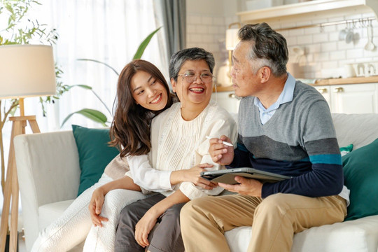 Tuổi thọ tăng, người Việt chuẩn bị sớm hơn cho một tuổi già độc lập