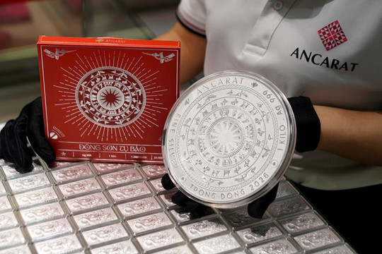 Giá bạc ngày 4/9 tại Ancarat, Bảo Tín Mạnh Hải, Sacombank, DOJI