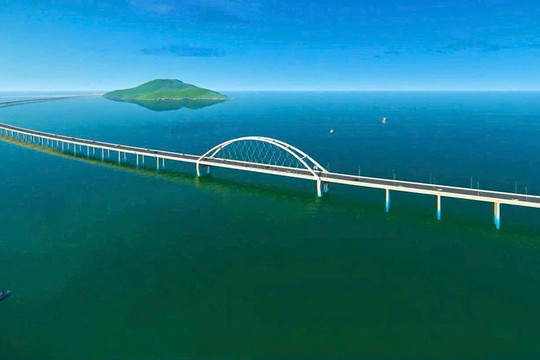 Huy động 1.000 người, 220 máy móc thi công, cây cầu vượt biển hơn 18km dài thứ ba Đông Nam Á của Việt Nam hiện có tiến độ ra sao?