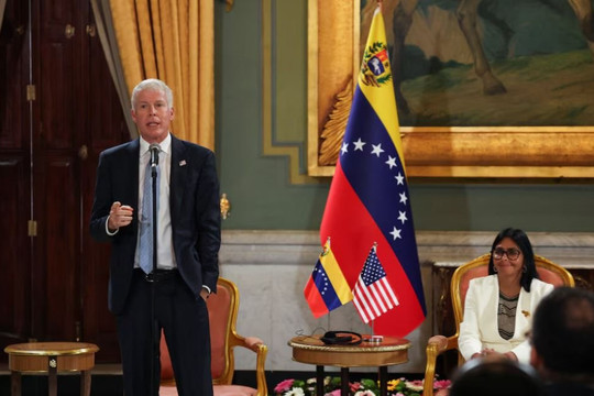 35% cổ phần và 65 tỷ thùng dầu: Nước cờ tài chính giúp Mỹ khóa lợi ích từ dầu Venezuela