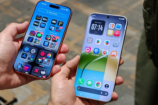 Đặt cạnh mẫu điện thoại này của Tecno, đến iPhone 17 Pro Max cũng hóa thành "máy rẻ tiền"