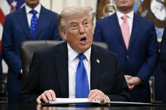 Ông Trump tuyên bố "kiếm được" hàng trăm tỷ USD cho nước Mỹ 