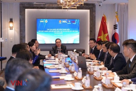 Chủ tịch Quốc hội: Việc kết nối đội ngũ chuyên gia, nhà khoa học... người Việt ở nước ngoài cần được nâng lên tầm mức mới