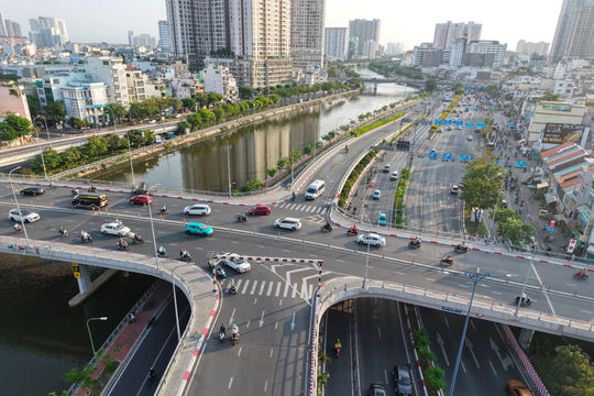 Trăm nghìn tỷ đã đổ vào đầu tư, nhưng có sợ giá đất chạy trước hạ tầng và tạo hiệu ứng đầu cơ?