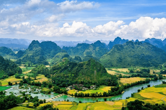 Một tỉnh có diện tích 6.700 km2 nhưng chỉ hơn 500.000 người sinh sống, sở hữu tới 2 điểm đến được Times vinh danh "đẹp nhất Việt Nam"