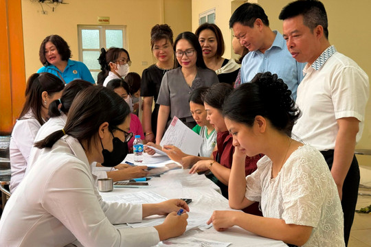 Bộ Tài chính đề xuất chính sách chăm sóc sức khỏe, dân số và phát triển.