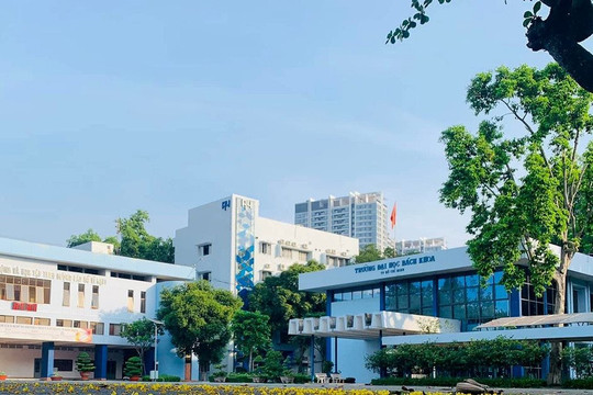 Việt Nam có 1 trường đại học hơn 70% ngành cử nhân được Chính phủ cấp học bổng: Quy tụ 140 GS, PGS, 419 Tiến sĩ, tổng thu vượt 1.400 tỷ đồng
