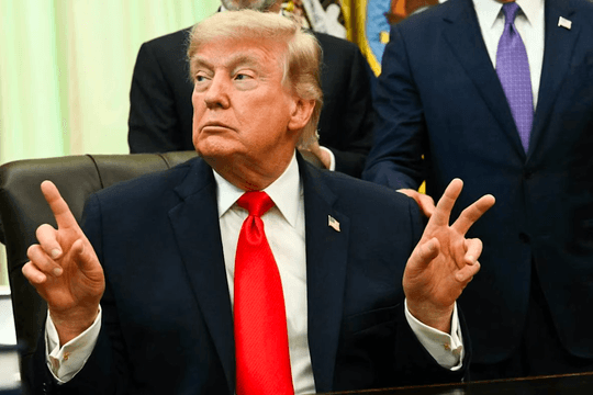 Ví kinh tế Mỹ như một doanh nghiệp, ông Trump muốn phát “cổ tức” 5.000 USD cho người dân nhưng "đó là một bài toán tài chính sai lầm"