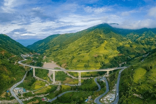 Việt Nam có cây cầu 600m không bắc qua con sông nào, nằm giữa núi rừng với trụ cao tới 83m so với mặt đất: Đã được xác lập kỷ lục, mô hình tương tự ở Trung Quốc, Tây Ban Nha đã làm