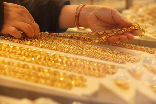 Giá vàng quay đầu tăng, vì sao người mua vẫn lỗ 4,3 triệu đồng/lượng sau một tuần?