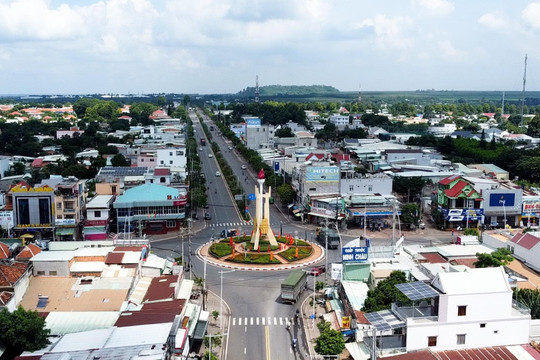 Ông Trần Quí Thanh sẽ làm việc với chính quyền vào ngày mai, bàn về đầu tư một dự án khu công nghiệp?