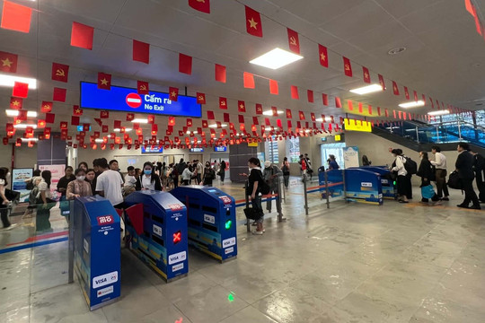 Tuyến Metro Nhổn - ga Hà Nội phát huy thế mạnh khi Thủ đô ngập lụt, tắc đường