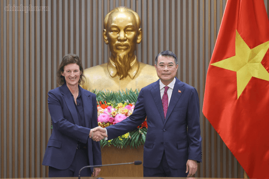 FTSE Russell cam kết hỗ trợ toàn diện đưa thị trường chứng khoán Việt Nam vươn tầm khu vực