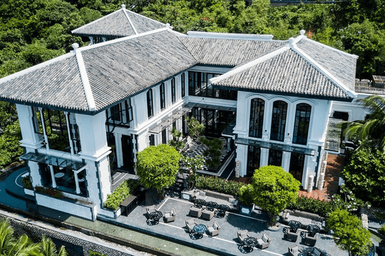 Khu nghỉ dưỡng 7 lần được Oscar du lịch vinh danh do Sun Group đầu tư có nhà hàng từng lọt Top 10 nhà hàng tốt nhất thế giới, do "phù thủy kiến trúc" thiết kế