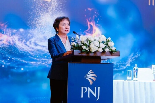 Hai con gái Chủ tịch Cao Thị Ngọc Dung bán thành công 25 triệu cổ phiếu PNJ