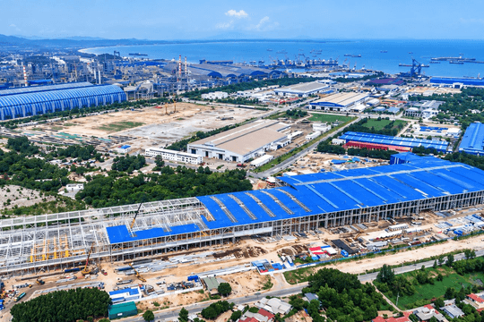 Tỷ phú Trần Đình Long đang cho xây siêu dự án 10.000 tỷ: Đã xong 70%, dùng công nghệ Đức, chuẩn bị tung "vũ khí hạng nặng" dài 100m cho đường sắt cao tốc