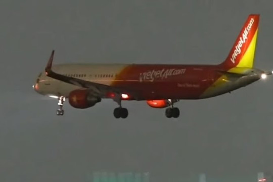 Máy bay Vietjet chở 143 hành khách hạ cánh khẩn cấp tại Ấn Độ