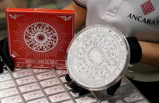 Giá bạc thỏi, bạc miếng ngày 25/9 tại Ancarat, DOJI, Bảo Tín Mạnh Hải, Sacombank