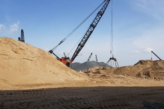 ‘Chi phí san lấp tại Hà Nội tăng gấp 3 lần, TP.HCM không có cát để san lấp’