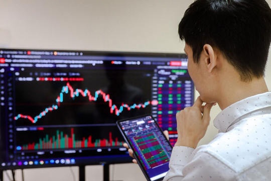 Lãi suất và VN-Index có thực sự “ngược đường”? Chuyên gia chỉ ra một thay đổi đáng chú ý