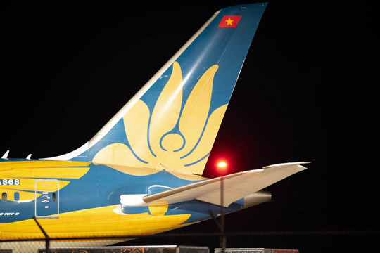 Cái đuôi máy bay Việt Nam khiến người Canada trầm trồ: Được khen đẹp nhất trong những chiếc Boeing 787-9 từng nhìn thấy