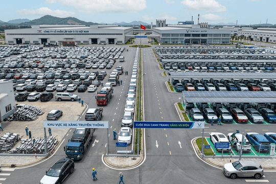 Xe nhập giá rẻ "càn quét" thị trường, áp lực giảm giá đè nặng lên dòng tiền doanh nghiệp ô tô