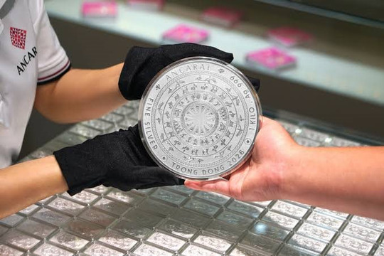 Giá bạc ngày 6/10 giảm mạnh tại Ancarat, DOJI, Bảo Tín Mạnh Hải, Sacombank 