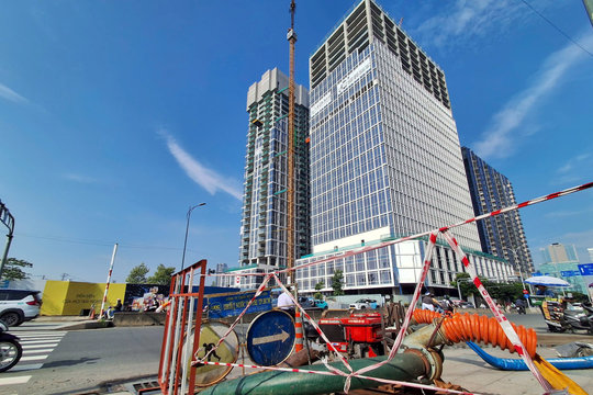 Bất ngờ: Máy bơm nước vài chục triệu đồng chống ngập cho dự án siêu sang giá 40 tỷ đồng mỗi căn