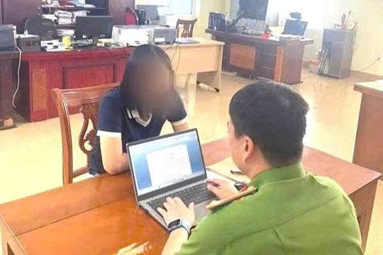 Công ty cam kết chuyển khoản trả 10 triệu đồng tiền tạm ứng, người phụ nữ vẫn quyết báo công an Quảng Ninh