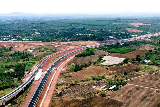 Liên danh Tập đoàn Sơn Hải và DN của tỷ phú Trần Bá Dương đề xuất nâng vốn lên gần 10.800 tỷ đồng để làm tuyến cao tốc rút ngắn thời gian từ Đông Nam Bộ đến Tây Nguyên