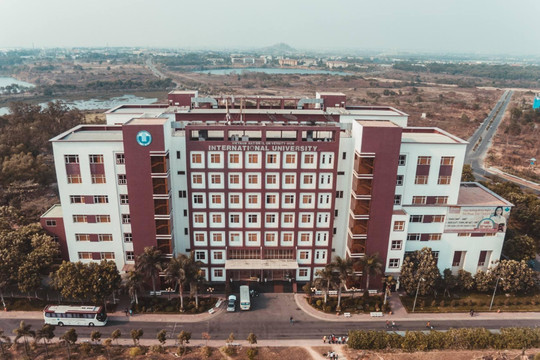 Việt Nam có 1 trường ĐH công lập chi lương 235 tỷ đồng/năm, tuyển giảng viên thu nhập từ 50 triệu đồng/tháng, dạy 100% bằng tiếng Anh