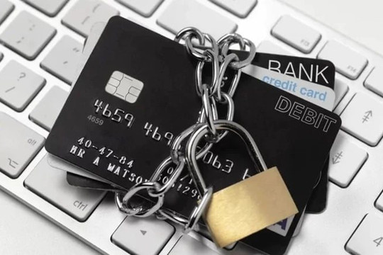 Cơ quan Thuế yêu cầu BIDV, MB, VPBank, Vietcombank... phong toả tài khoản của loạt người nộp thuế có tên sau