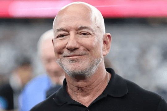 Tỷ phú Jeff Bezos: AI sẽ các gia đình chỉ cần 1 người đi làm