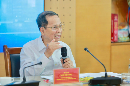 "2 vợ chồng thu nhập 30 - 40 triệu/tháng có thể mất 30 năm nhịn ăn uống mới mua được nhà, đừng vì sĩ diện phải sở hữu nhà mà mua bằng mọi giá"