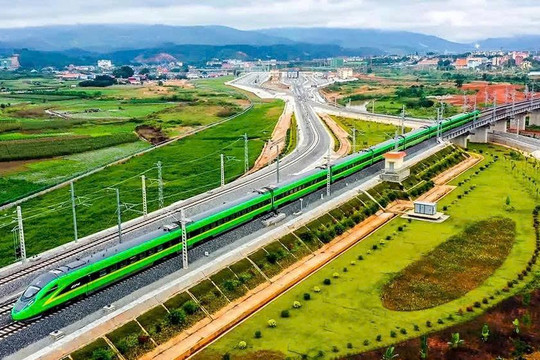 Cùng do Trung Quốc xây dựng, đường sắt cao tốc tại Lào chỉ 160km/h nhưng ở Trung Quốc tới 350km/h, vì sao?