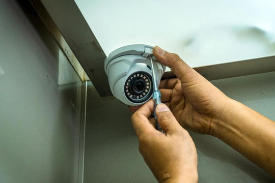 Các doanh nghiệp đang lắp camera giám sát tại nơi làm việc chú ý thông báo quan trọng từ Công an
