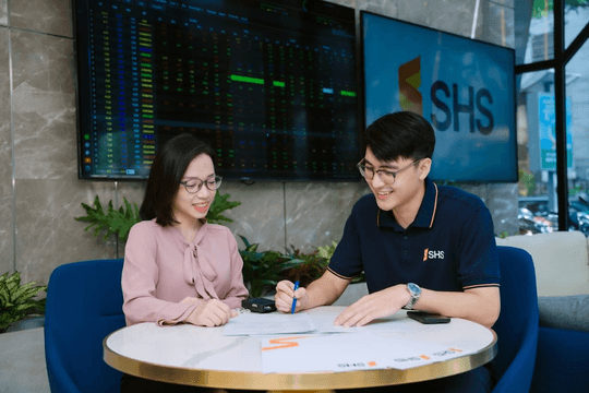 SHS báo lãi 620 tỷ đồng sau 9 tháng, doanh thu quý III tăng 23%