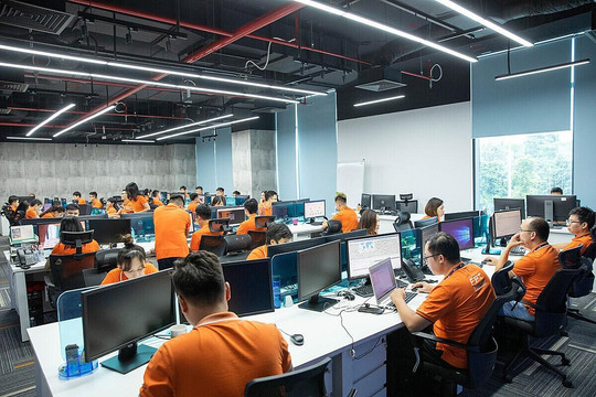 Nhìn nhận áp lực rút vốn ròng của khối ngoại và bài toán định giá dài hạn của FPT